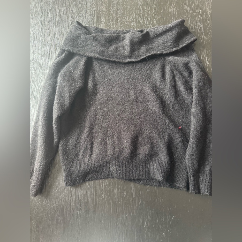 Elegant Black Off-Shoulder Sweater (Like NEW)
